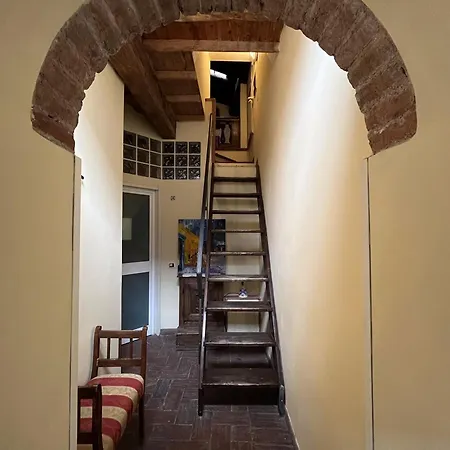 לינה וארוחת בוקר Al Tuscany לוקה