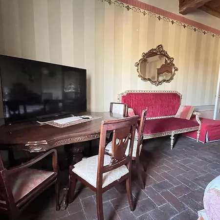 Al Tuscany לינה וארוחת בוקר